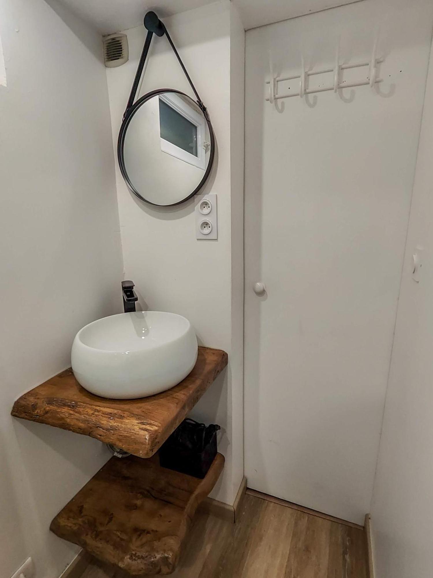 Agreable Maison Renovee En Hyper Centre Avec Patio Pornic Eksteriør bilde