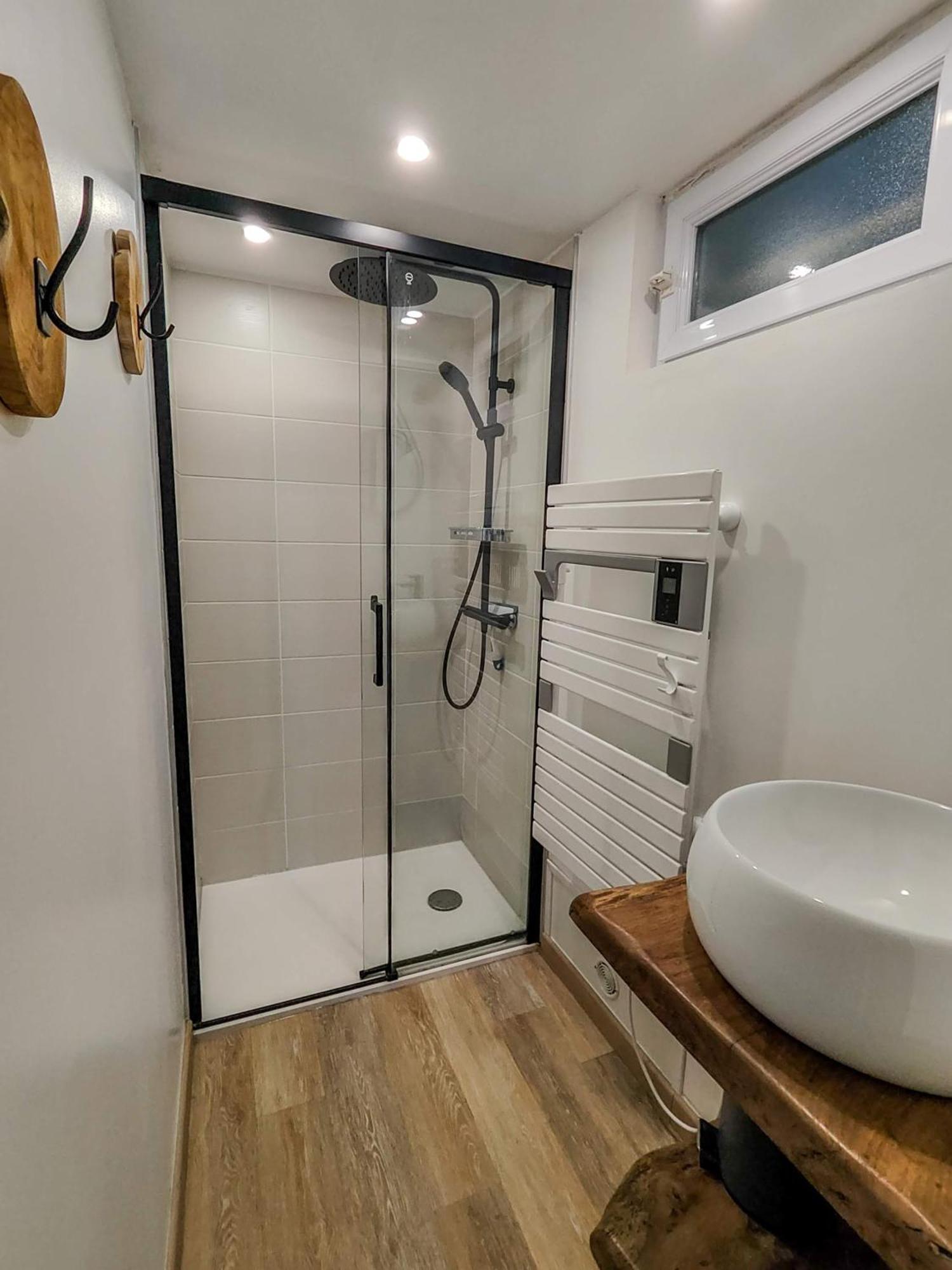 Agreable Maison Renovee En Hyper Centre Avec Patio Pornic Eksteriør bilde