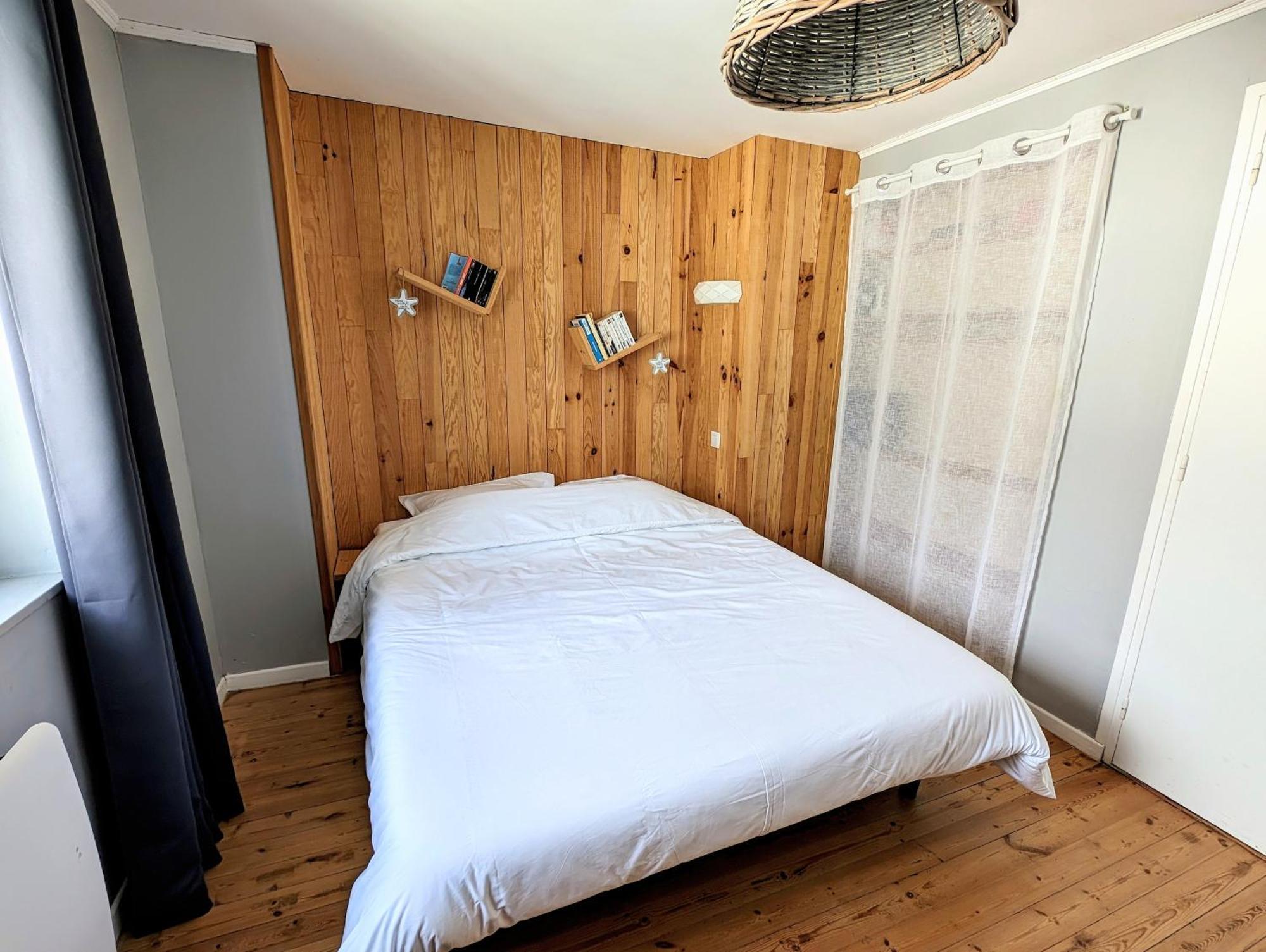 Agreable Maison Renovee En Hyper Centre Avec Patio Pornic Eksteriør bilde